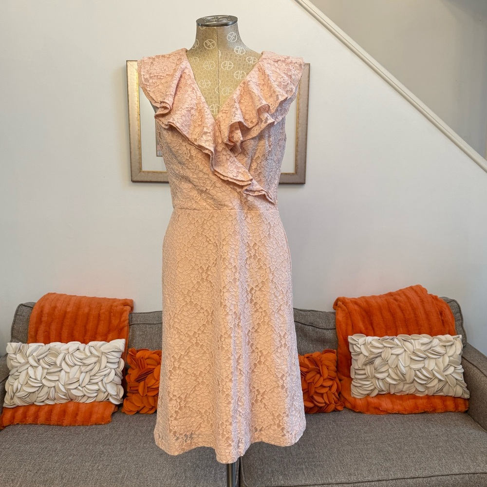 ❣️🆕Lauren Ralph Lauren Faux Wrap Floral Lace Peach Ruffle Neckline Dress❣️